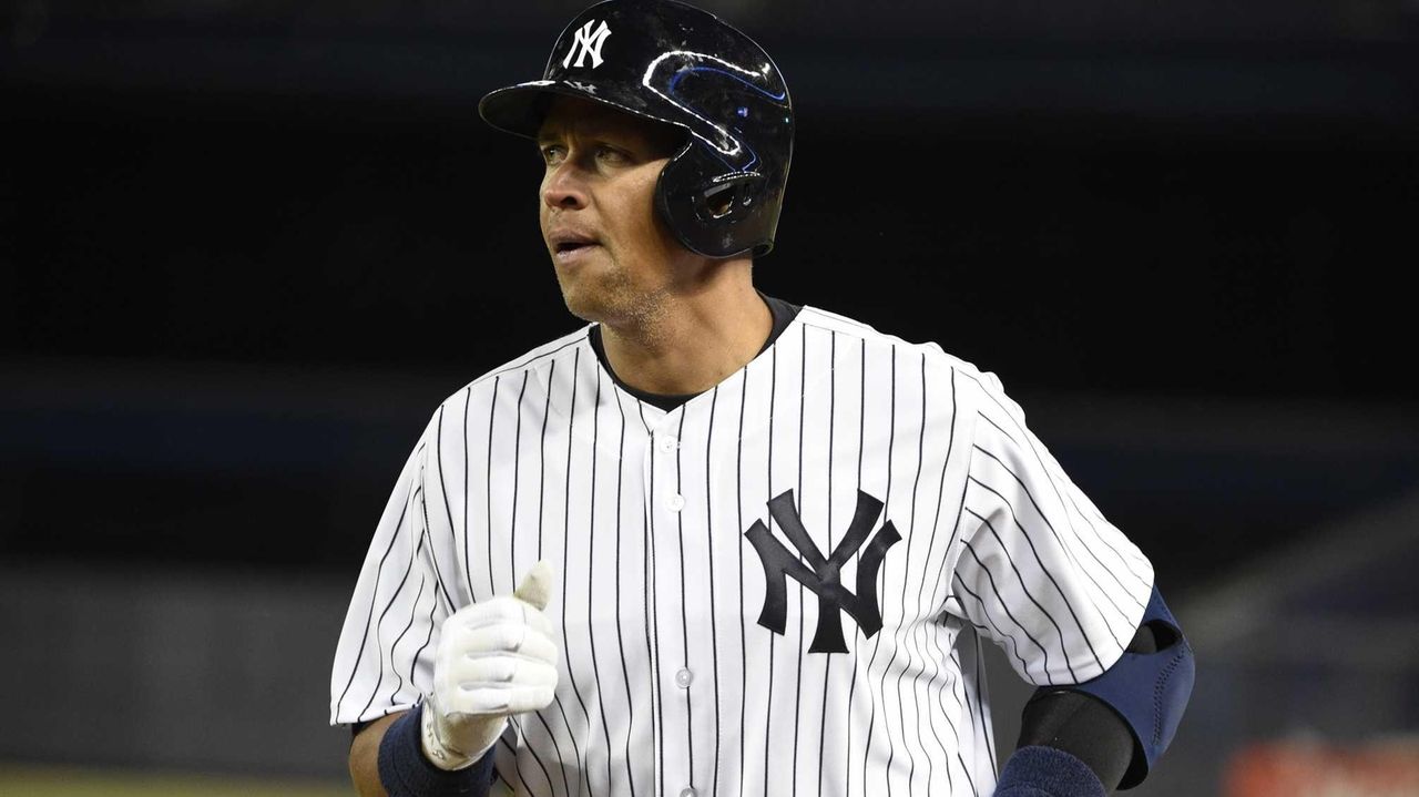 Alex Rodriguez misses New York Yankees team photo, has team rep