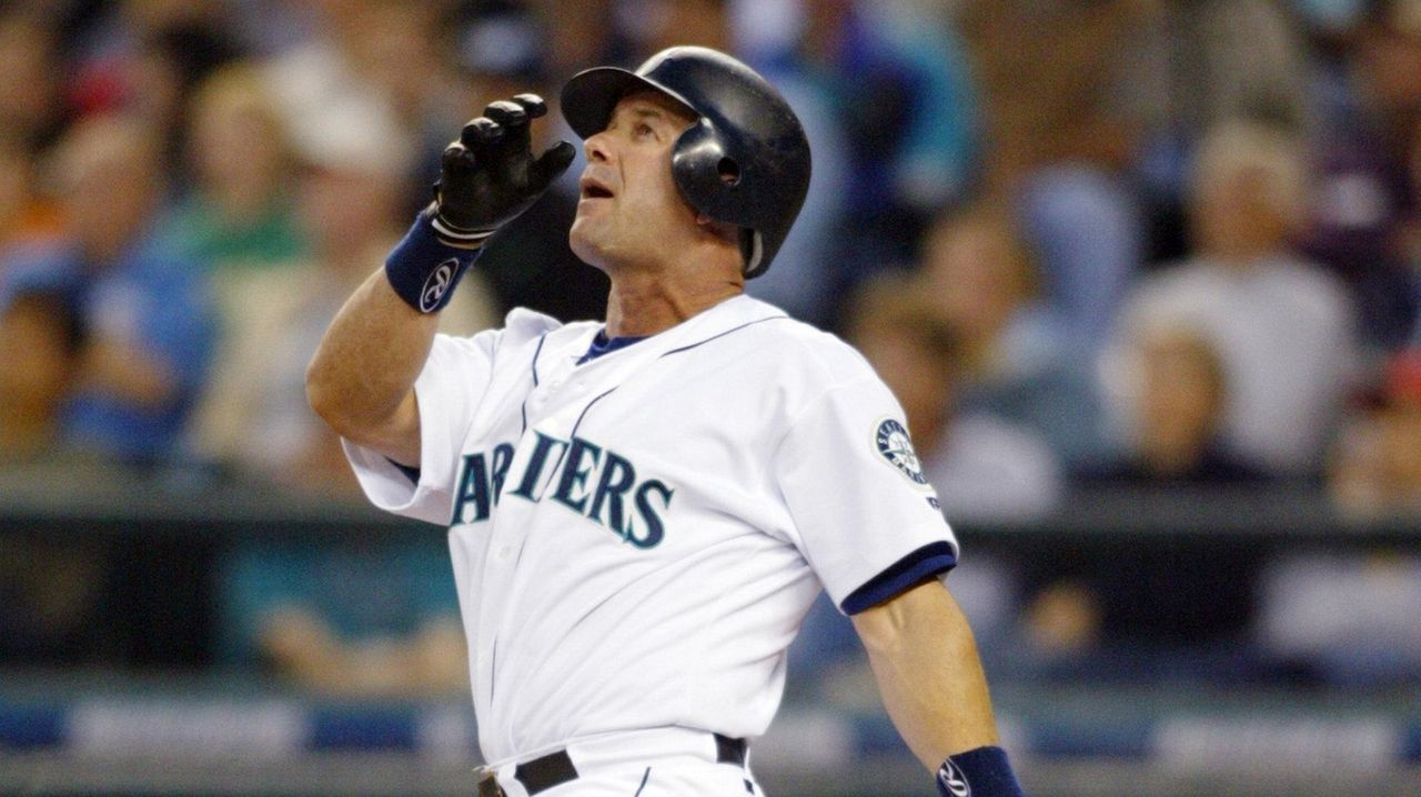 Edgar Martinez: Finally in the Hall of Fame - Cooperstown Cred