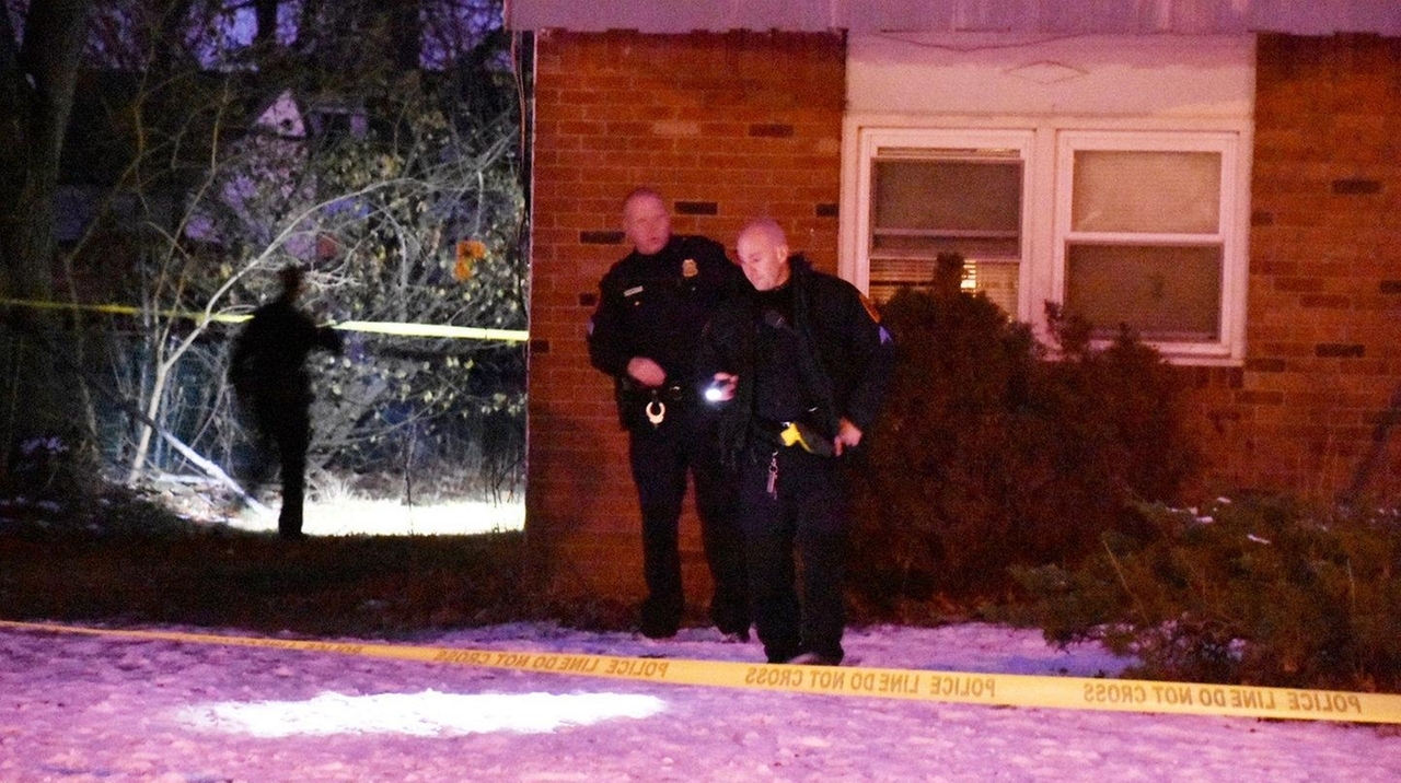 North Amityville man shot during burglary, Suffolk cops say - Newsday