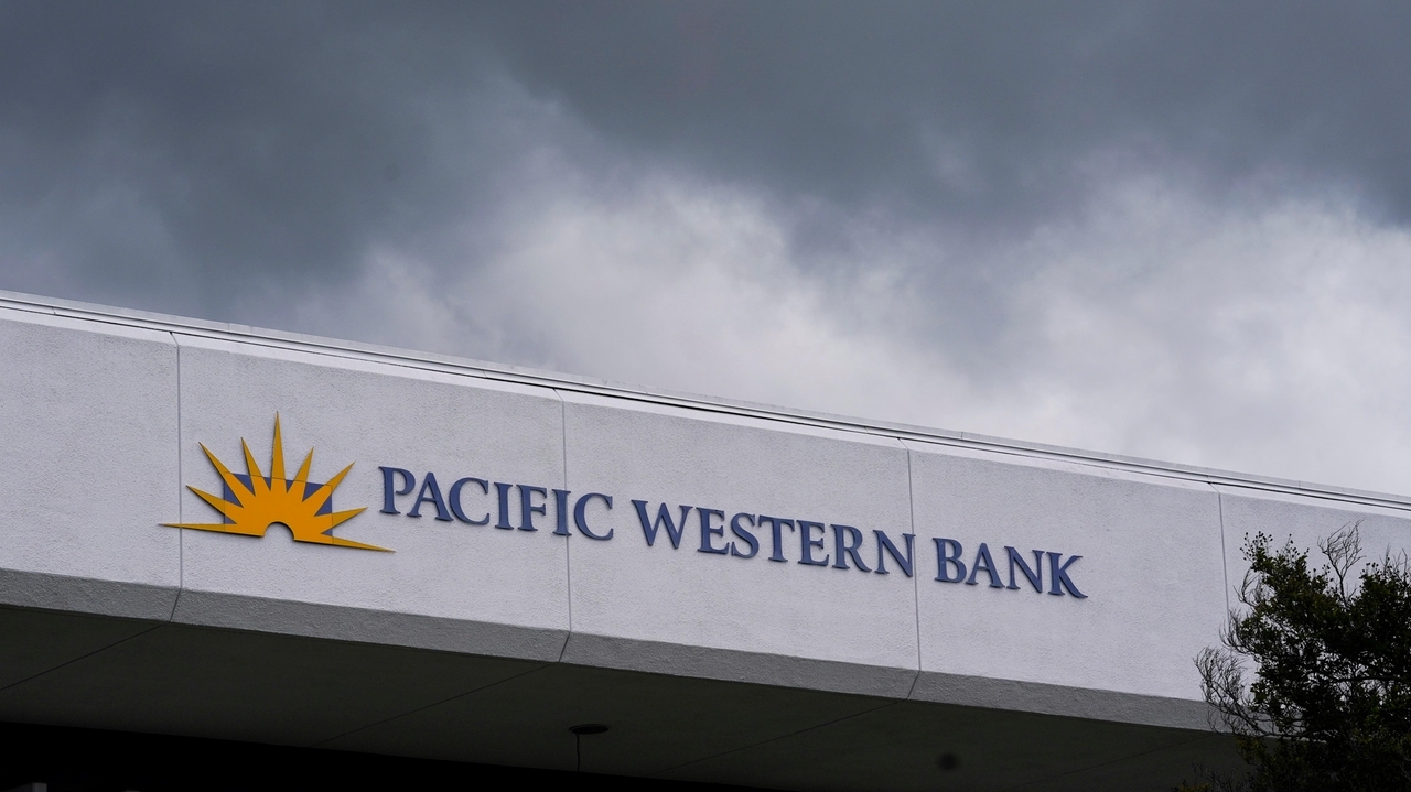 Profitability was the next shoe to drop at banks like PacWest - Vimarsana News