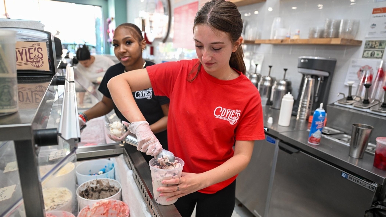 Teens facing tougher job competition as summer hiring expected to hit nearly 80-year low