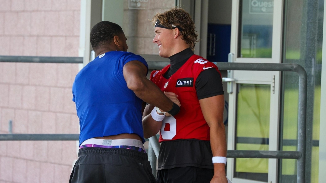 Jaxson Dart's introduction of Trump sparks debate among Abdul Carter, other Giants' players