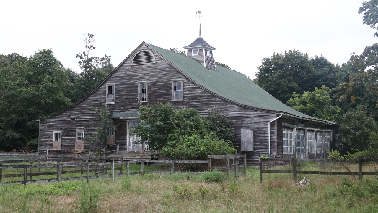 Suffolk, Brookhaven buy Avery Homestead with plans to preserve 11½-acre site - Vimarsana News
