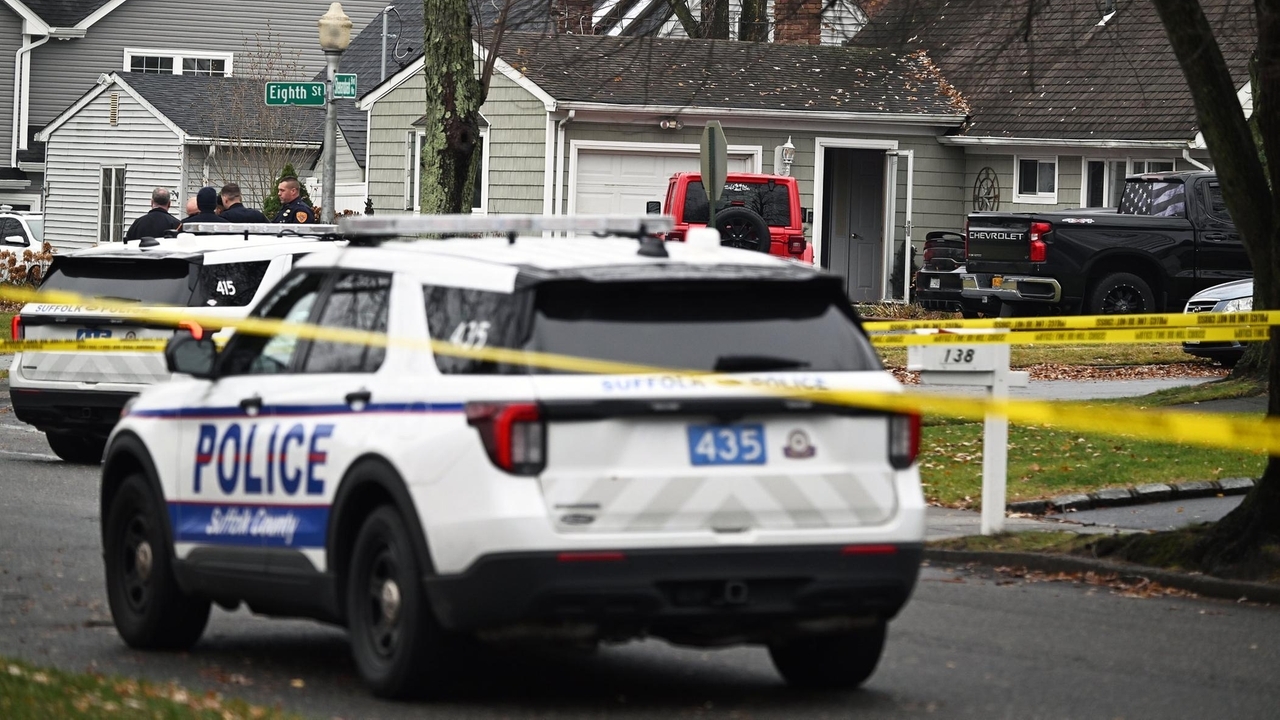 Nesconset teen pleads not guilty in killing of ex-girlfriend - Newsday