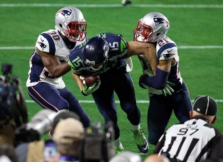 Jermaine Kearse Catch: Twitter Reacts to Insane Grab in Super Bowl