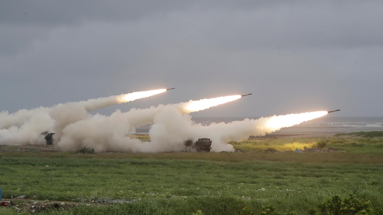 taiwan-fires-rockets-in-china-s-direction-from-a-us-supplied-mobile