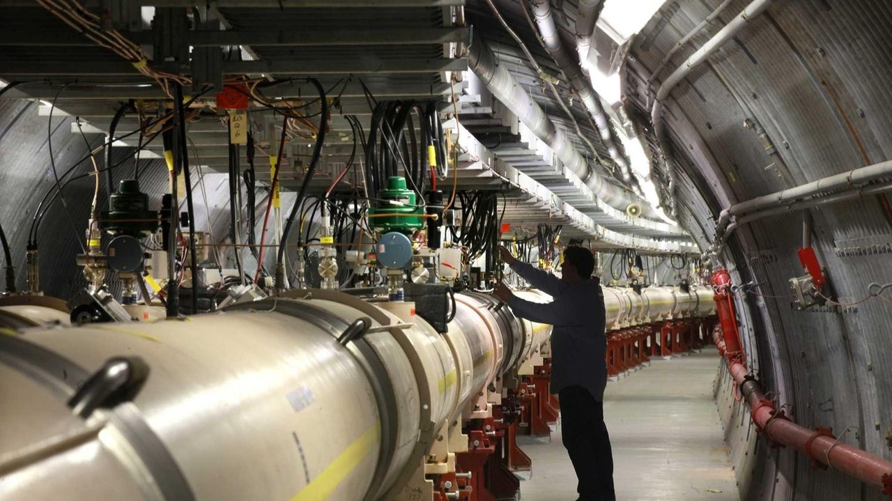 What It's Like Inside the Relativistic Heavy Ion Collider