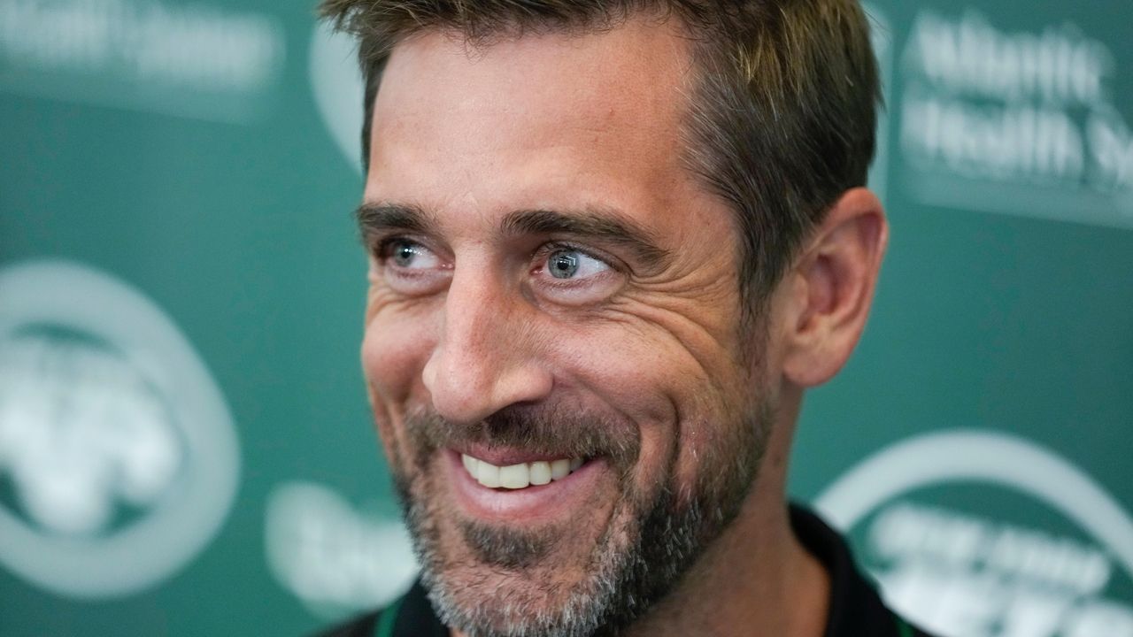 Jets still waiting after going all-in to sign Aaron Rodgers - Newsday