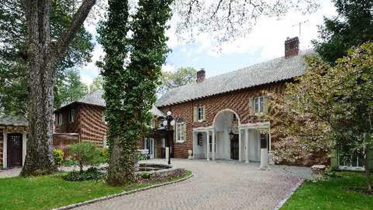 Rich Cribs Historic Old Westbury mansion for sale, and more Newsday