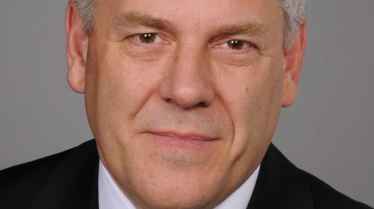 Long Island hires and promotions Keith Sherwell, Cablevision Systems