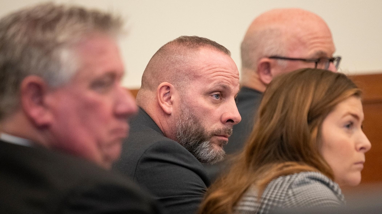 Jury deliberations start in murder trial of former sheriff's deputy who fatally shot man - Vimarsana News