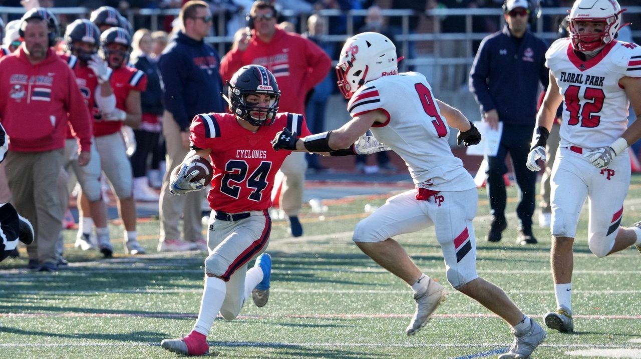 Floral Park's defense stifles South Side to advance to semifinals - Newsday