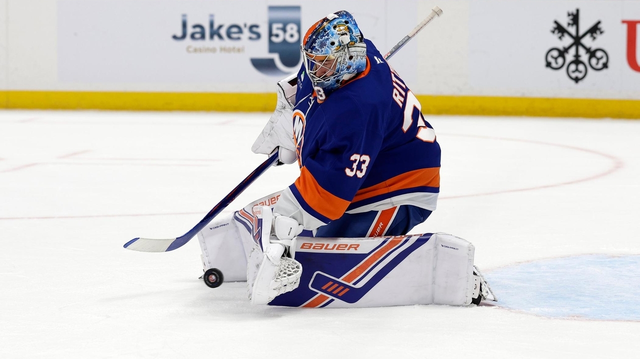 Andrew Gross: Islanders get relief in goal with David Rittich's strong start