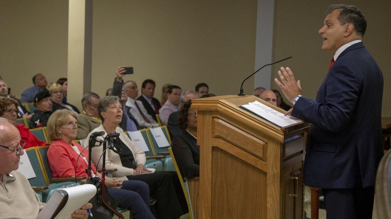 Oyster Bay supervisor cites recycling among Newsday