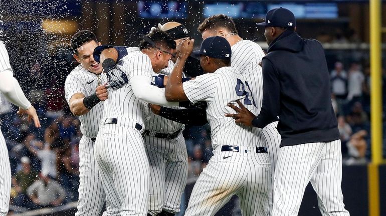 New York Yankees turn triple play, edge Chicago White Sox behind Gleyber  Torres 