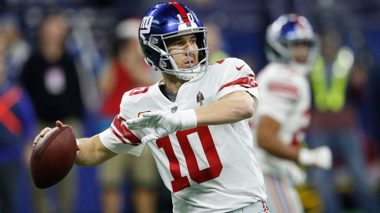 Giants' Eli Manning Says Contract Will Not Be His Focus - The New York Times