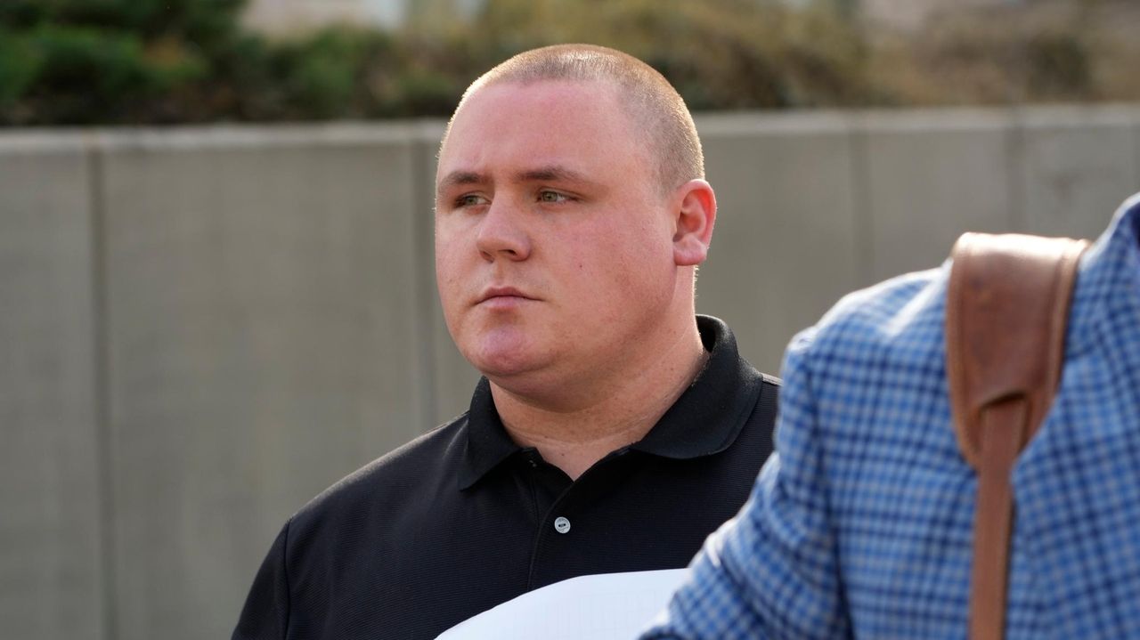 Exofficer in Mississippi gets 1 year in prison for forcing man to lick