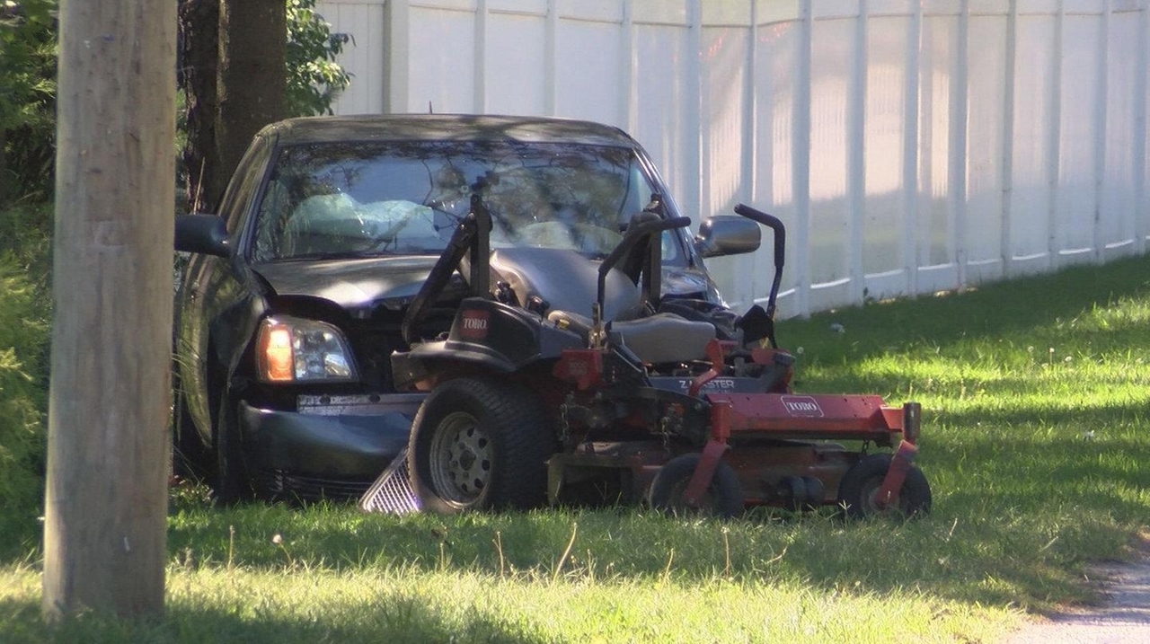 Landscaper on mower hit by car in Ridge dies, police say - Newsday