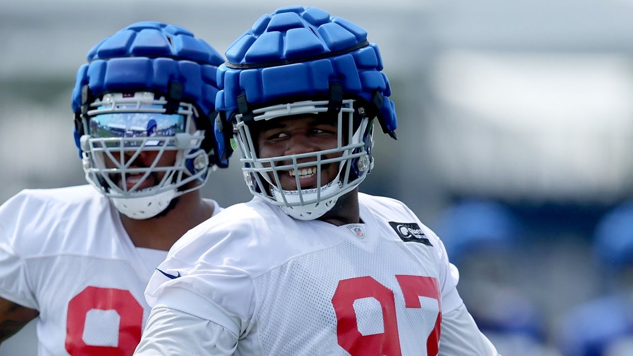 Dexter Lawrence embracing leadership role for Giants - Newsday