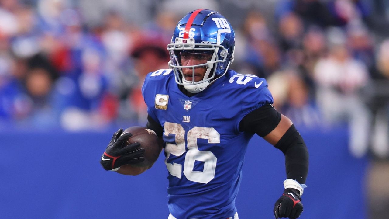 Commanders vs. Giants score, takeaways: Saquon Barkley helps New