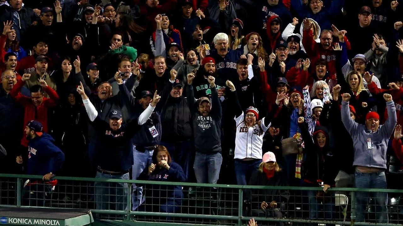 Fan hit in ear by line drive during Brewers/Rockies game