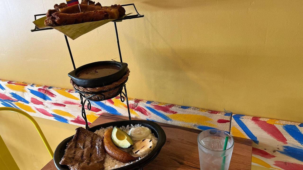 Colombian restaurant La Chiva opens in Lake Ronkonkoma with an epic 3-foot meat tower