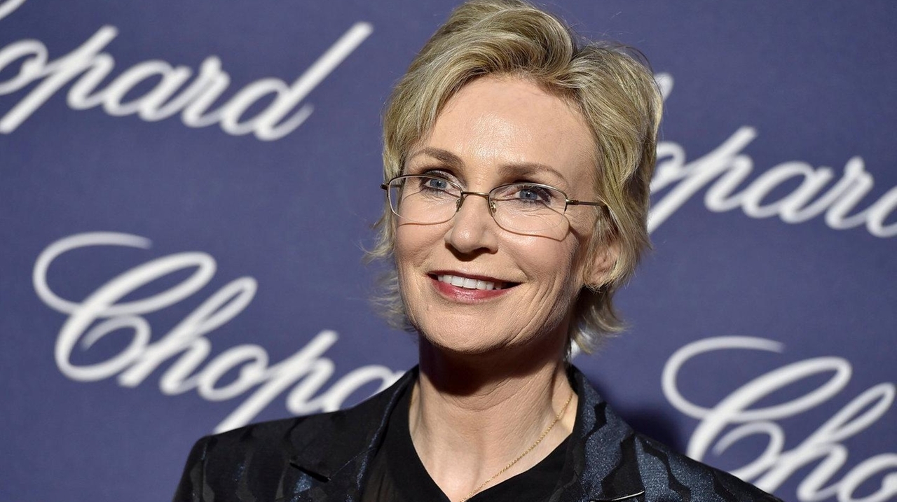 Jane Lynch to play Janet Reno in new Discovery series - Newsday