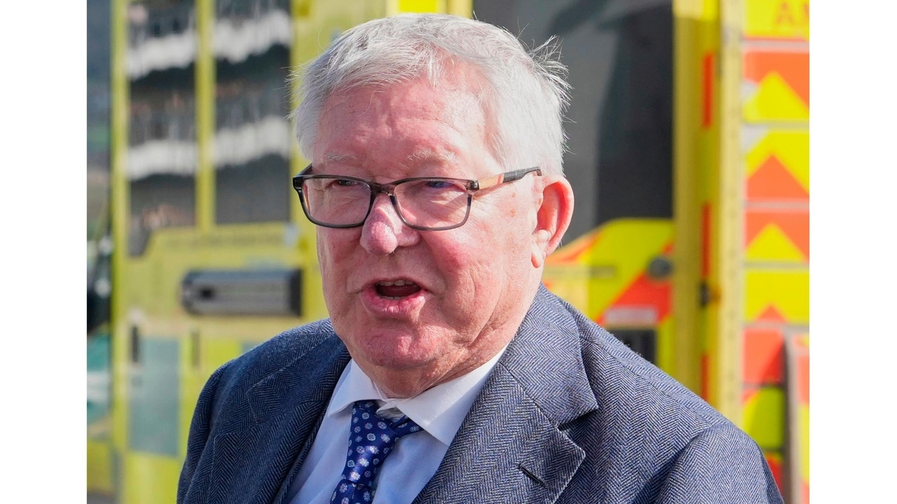 Reports: Man United great Alex Ferguson taken to hospital after feeling unwell at Old Trafford