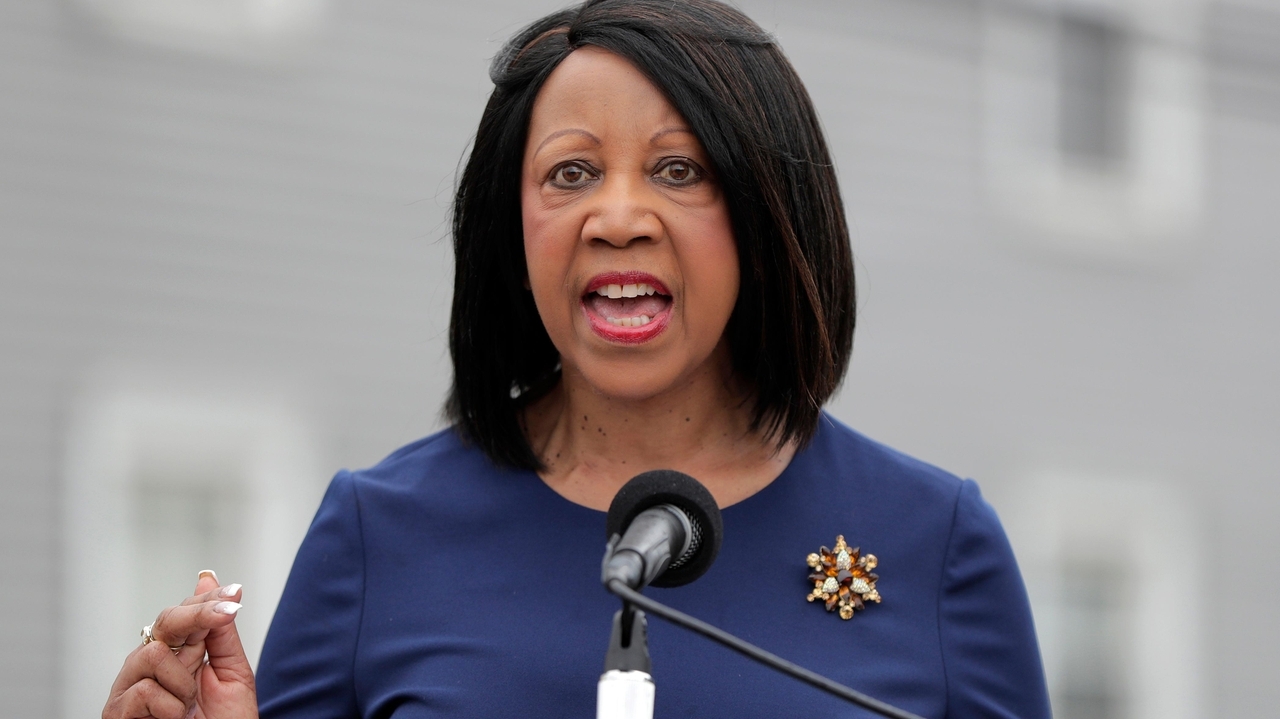 Sheila Oliver, New Jersey's lieutenant governor and a prominent Black leader, dies at 71 - Vimarsana News