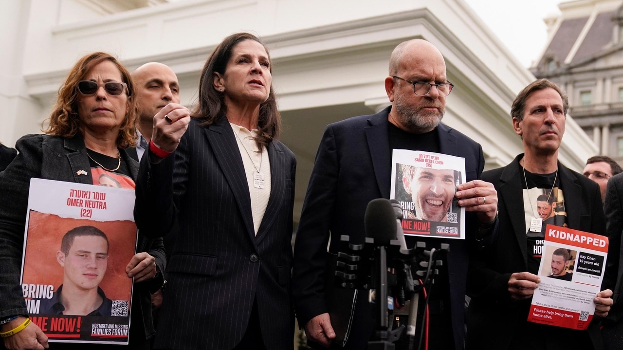 Families of American hostages in Gaza say Biden reaffirms commitment to freeing their loved ones - Vimarsana News