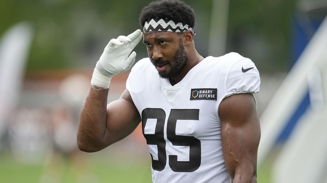 Myles Garrett calls out Browns for lack of in-game adjustments in loss