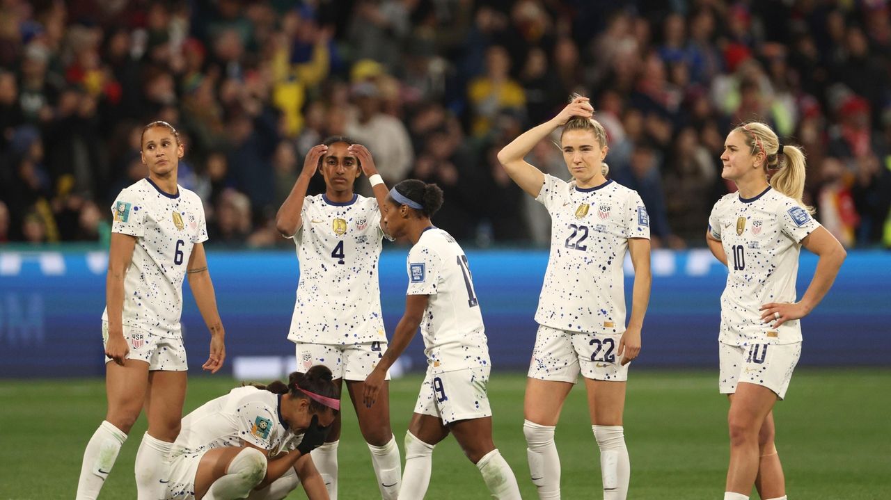 US frustrates England again at a World Cup in scoreless draw