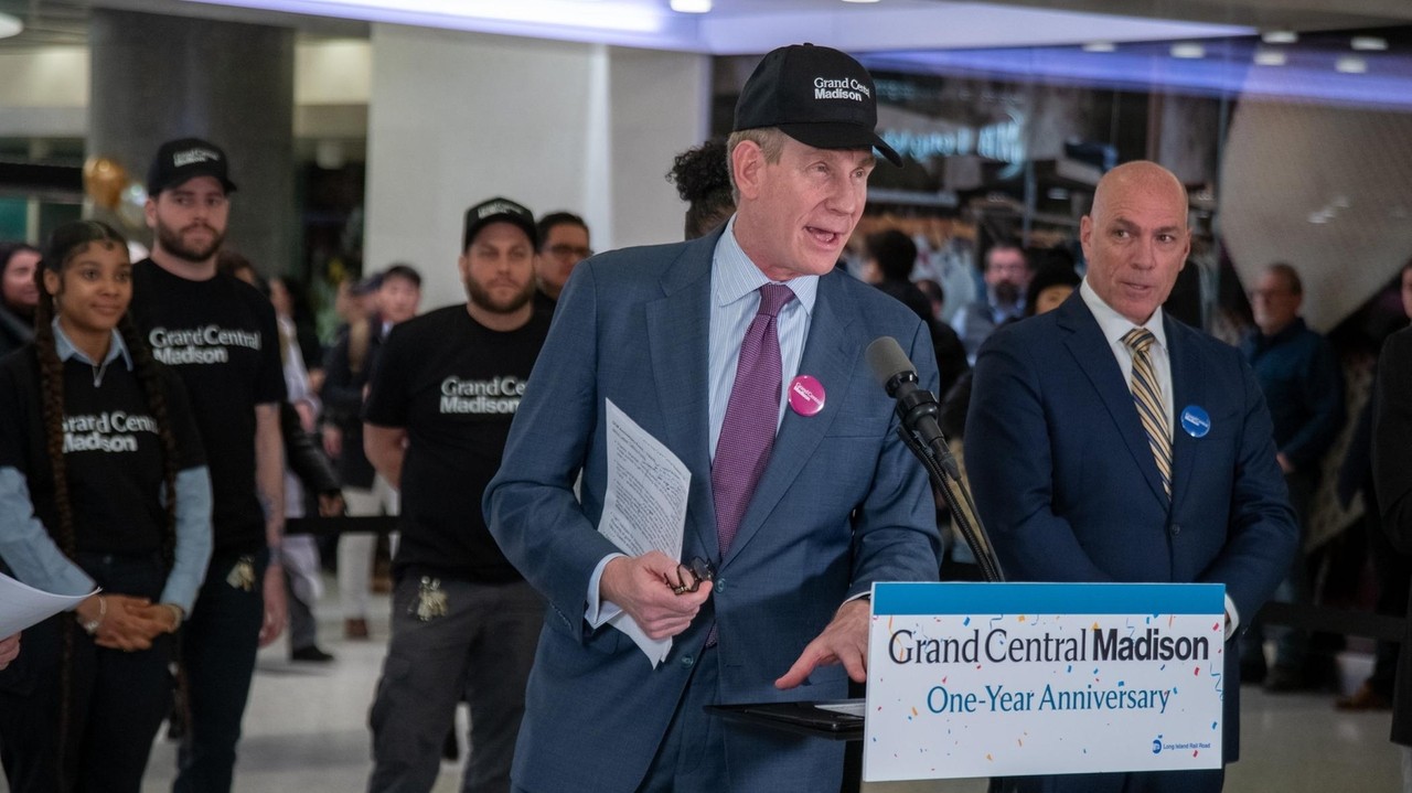 Grand Central Madison hits 40% of Manhattan ridership one year after ...