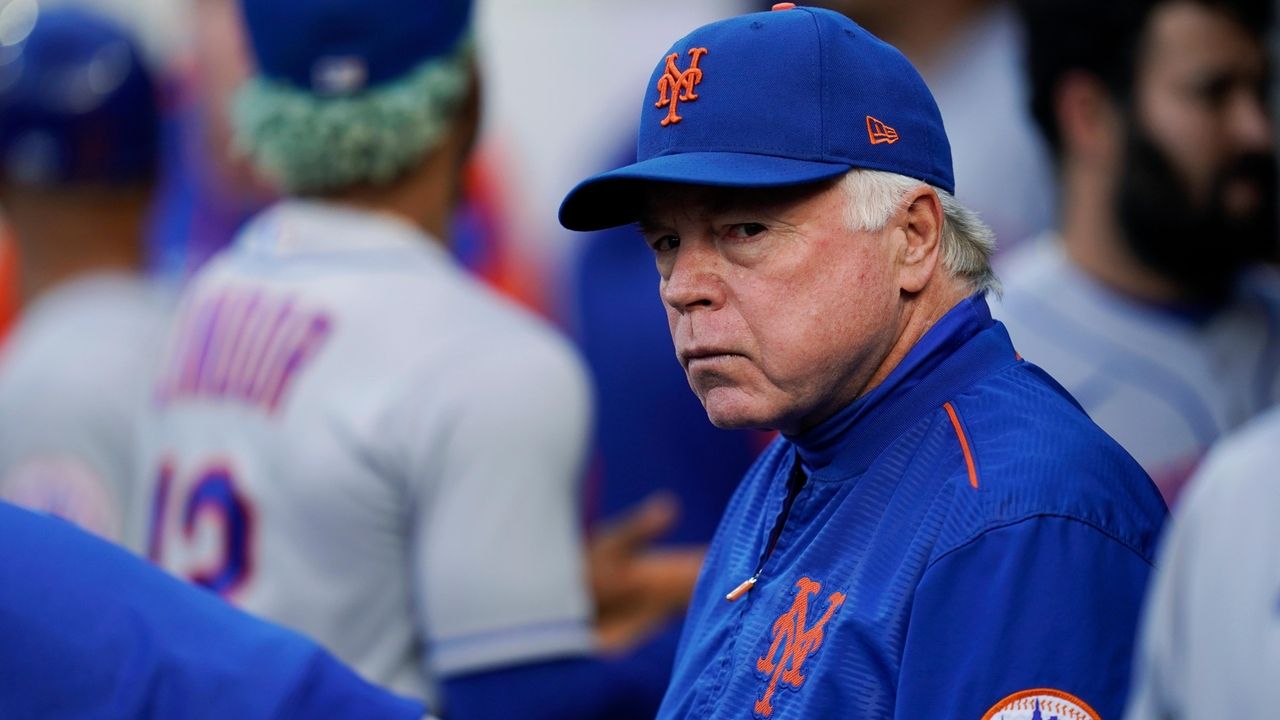 Mets' Buck Showalter angry after Pete Alonso is hit in neck - Newsday