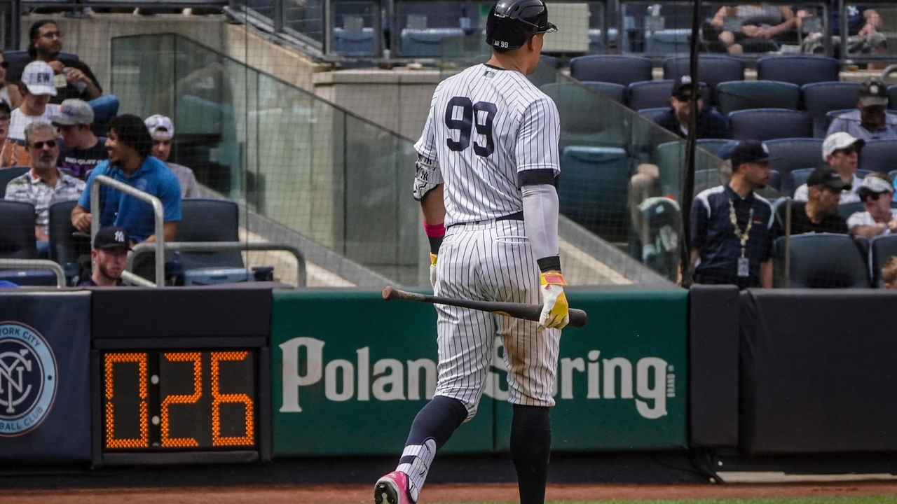 MLB warns teams that batters may not try to trick pitchers into clock ...