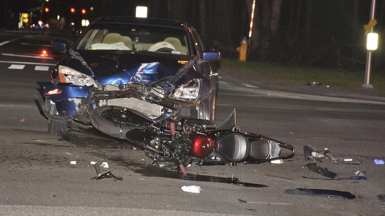 Motorcyclist seriously injured in Commack crash, police say Newsday