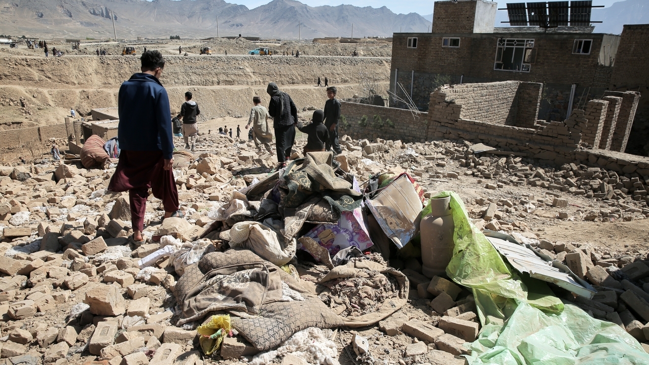 Pakistan says it hit militant hideouts in Afghanistan's Kandahar as fighting shows no letup