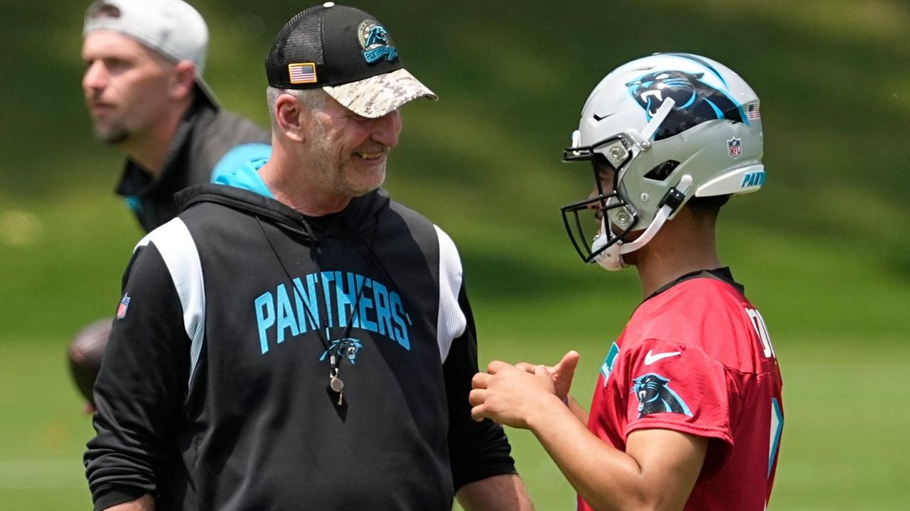 Panthers QB Bryce Young impresses, shows 'complete command' in first NFL  practice - Newsday