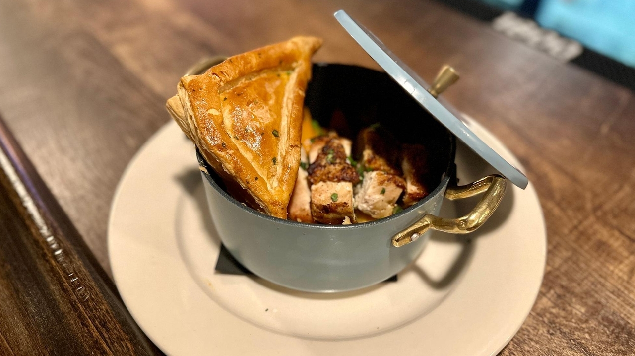 The George replaces GM Burger Bar in Rockville Centre - Newsday