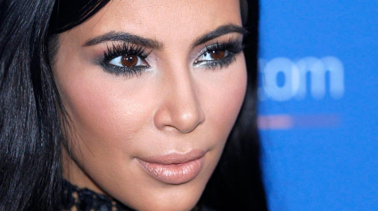 Kim Kardashian Robbed At Gunpoint In Paris, Police Say - Newsday