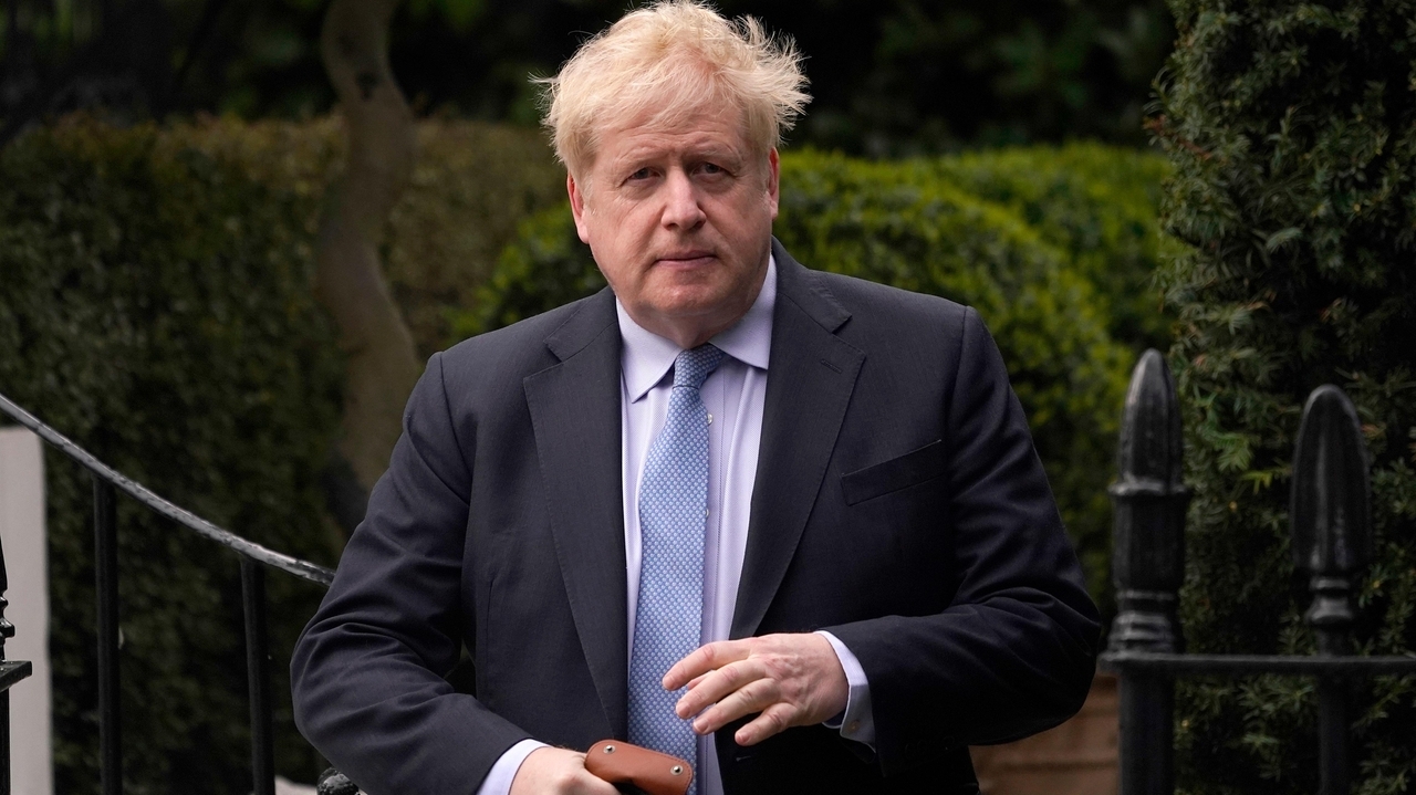 Boris Johnson rewards allies, and a hairdresser, with honors as critics cry foul - Vimarsana News