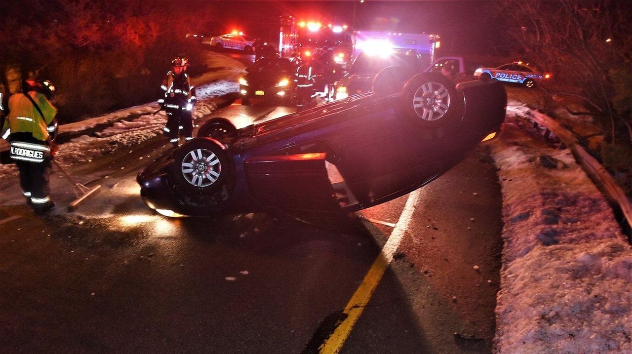 Crash in Holtsville briefly shuts LIE ramp, Suffolk cops say Newsday
