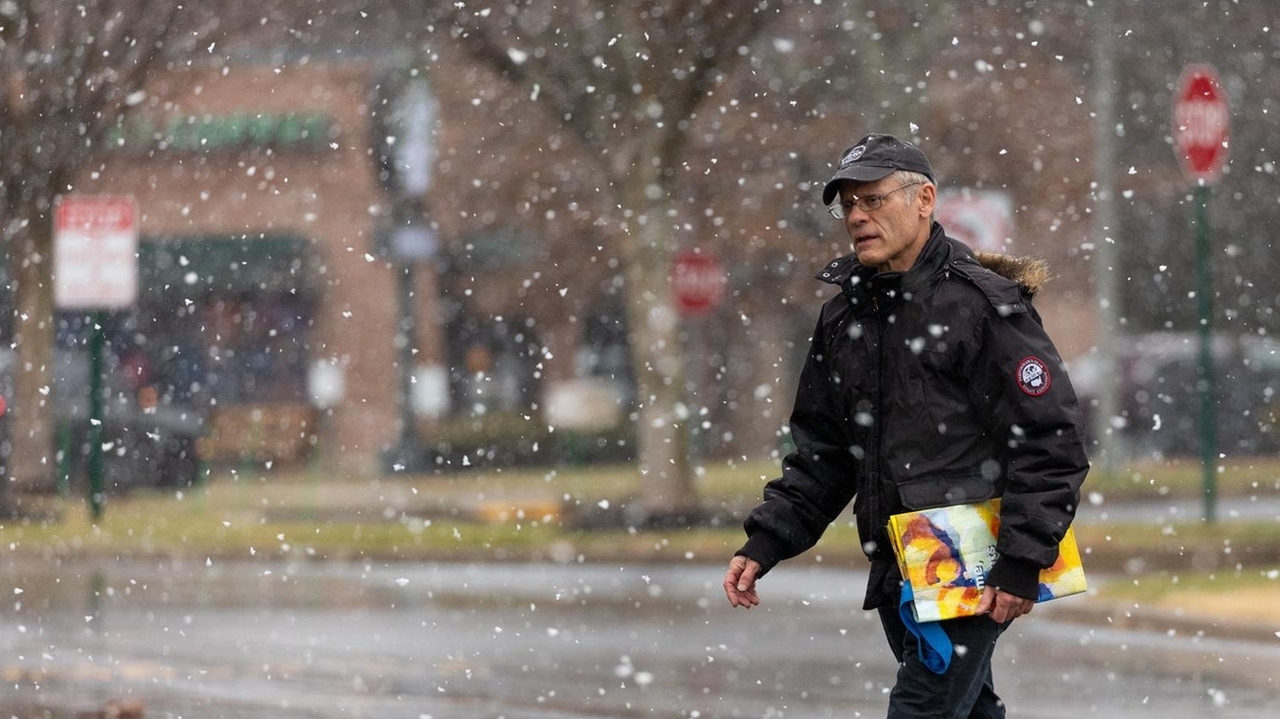 Holiday travel outlook: Snow Friday night into Saturday makes for ...