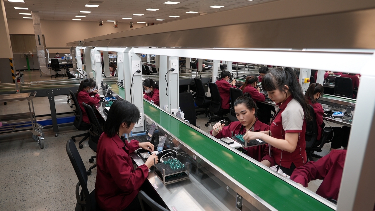 Pandora opens $150 million Vietnam jewelry factory powered by renewable ...