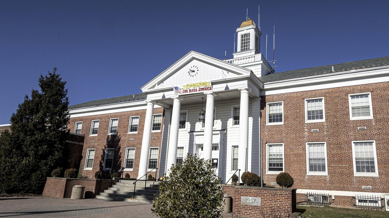 Babylon Town Proposes 6 2 Tax Increase In Next Year s Budget Newsday