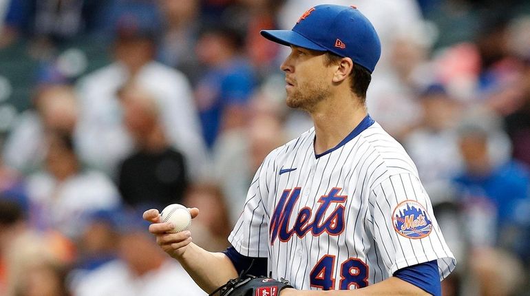 Jacob deGrom going for MRI as injury worries grow