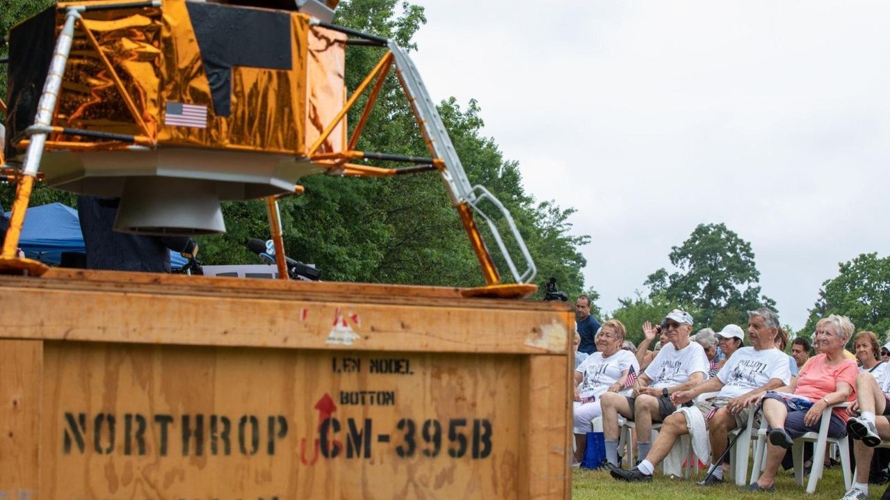 Bethpage park honors workers who built Apollo 11 lunar module Newsday