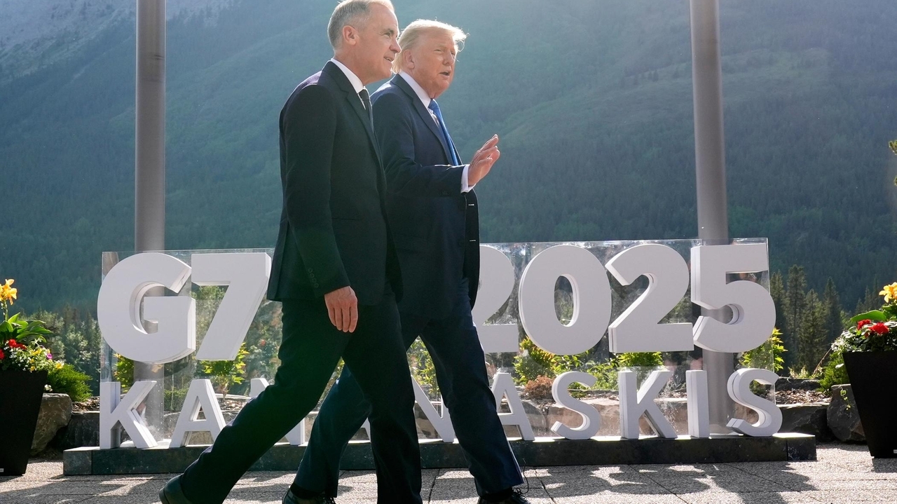 Trump plans to hike tariffs on Canadian goods to 35% - Newsday