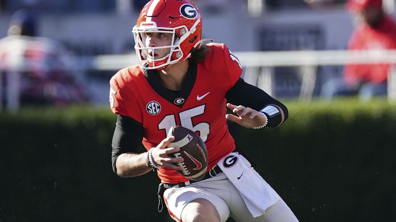 Georgia football recruiting: '23 QBs the Bulldogs are targeting