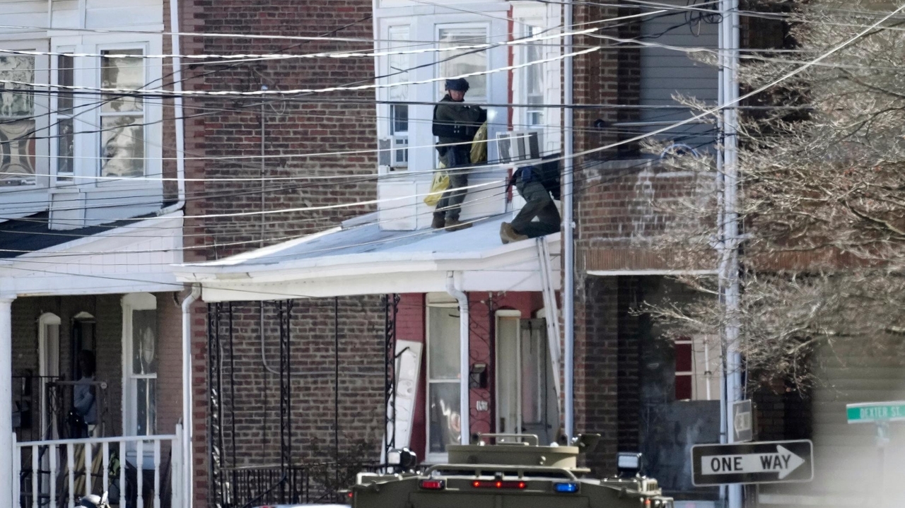 Suspect in 3 Pennsylvania killings makes initial court appearance on related New Jersey charges - Vimarsana News